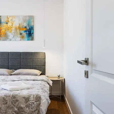Con Apartment